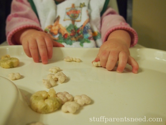 earth's best yogurt puffs 1